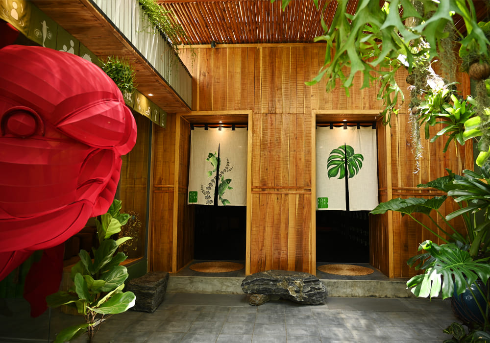 Big Fish_Logo & Interior Design